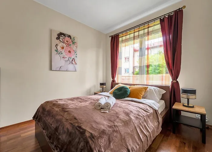 شقة 90m2 Prestige - Parking & Jacuzzi & Aircon By Rentujemy