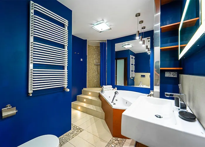 شقة 90m2 Prestige - Parking & Jacuzzi & Aircon By Rentujemy *