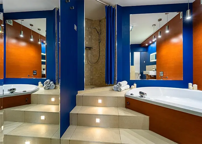 شقة 90m2 Prestige - Parking & Jacuzzi & Aircon By Rentujemy *