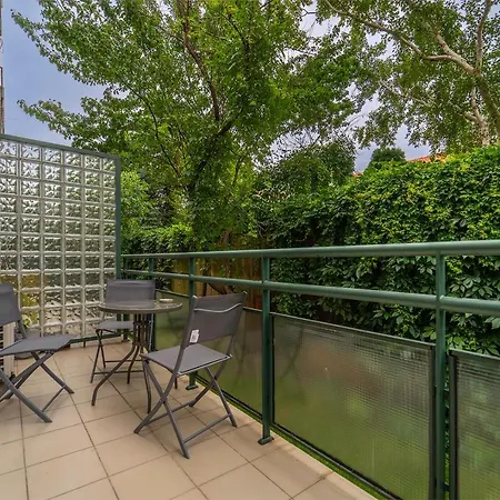 90m2 Prestige - Parking & Jacuzzi & Aircon By Rentujemy דירה *