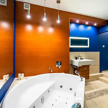 90m2 Prestige - Parking & Jacuzzi & Aircon By Rentujemy